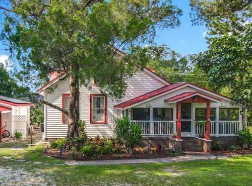 TreeTop Villa Minutes to Downtown and Winter Park