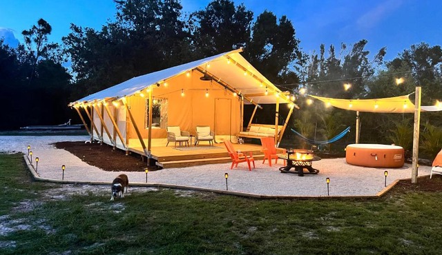 Tropical glamping with hot tub