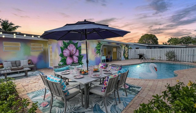 Tropical Oasis Retreat - Private yard w Pool, Fire Pit -15 mins to beach!
