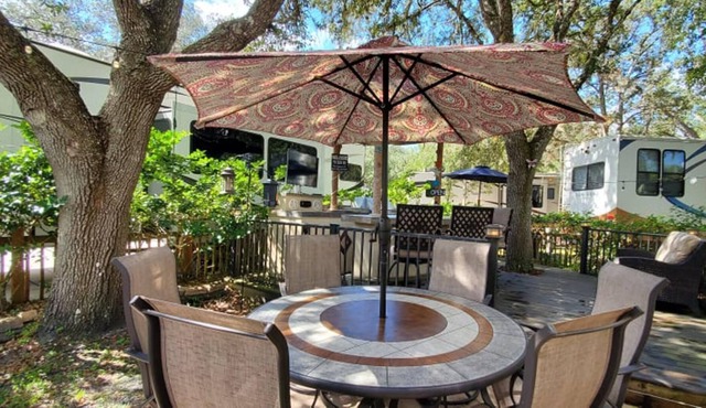 Turn Key Tiki Hut Glamping On-site RV Package! FREE Golf Cart! 182