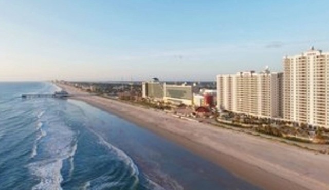 Two Bedroom, Lock 0ff, Ocean Front, Luxury Condo, Daytona Beach, FL 2523297