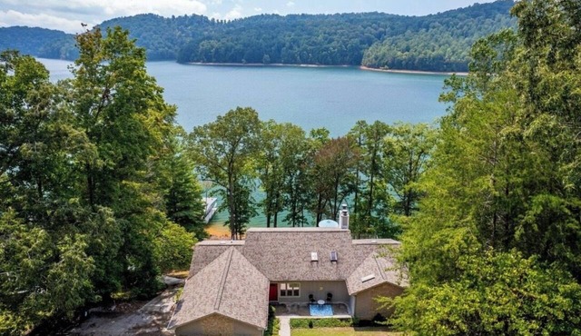 Ultimate Norris: Newly listed gem! Private dock and year-round open water