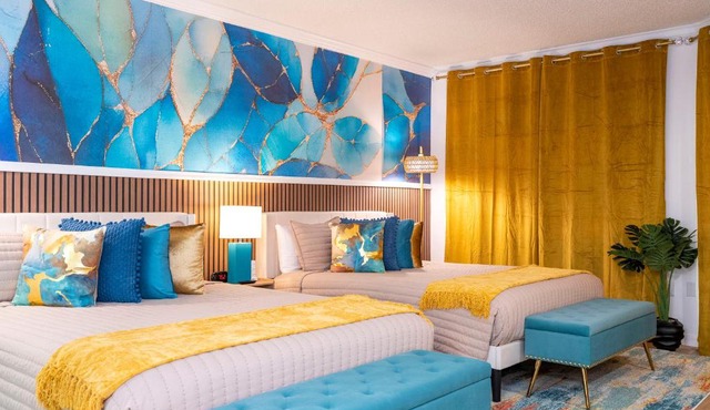 Unique stay 6 min from Universal Free parking