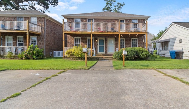 Updated Virginia Beach Townhome in Chics Beach. Only a few blocks to the beach !