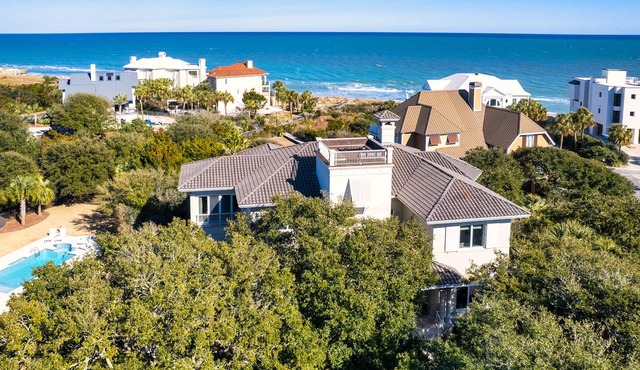 Vacation in luxury and style with sweeping ocean views at Pearce House.