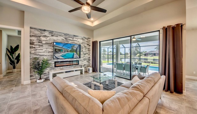 Villa Dandelion-luxury pool villa, canal view, heated pool, airhockey