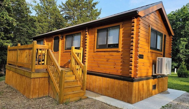 Walnut Secluded Cabin at Lost Trails in Madison Township