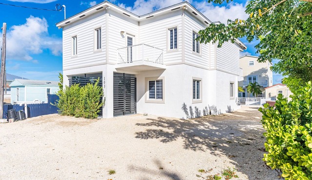 Waterfront, 4Br/3B Home, 5 min from John Pennekamp State Park in Key Largo