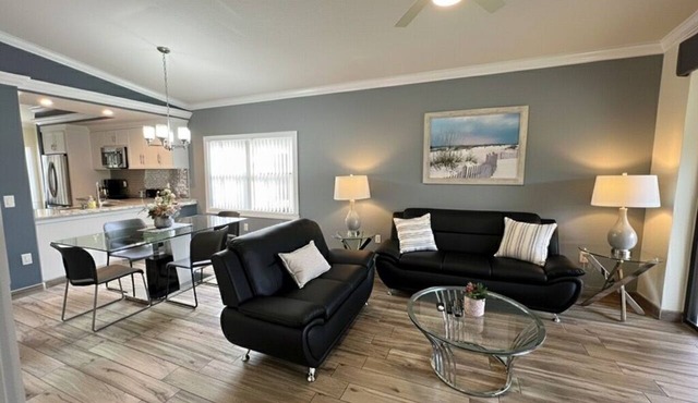 Waterfront Condo · Heated Pools · WiFi · Lanai · IMG Academy · Anna Maria Island