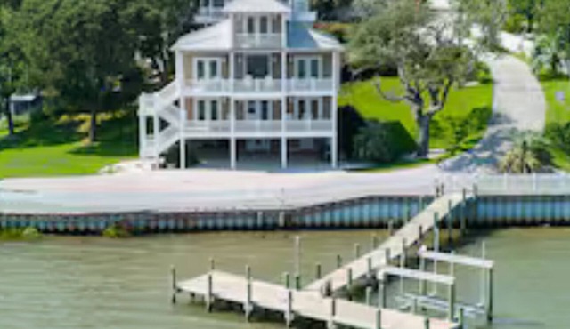 Waterfront home with ocean views and walk to Downtown Swansboro