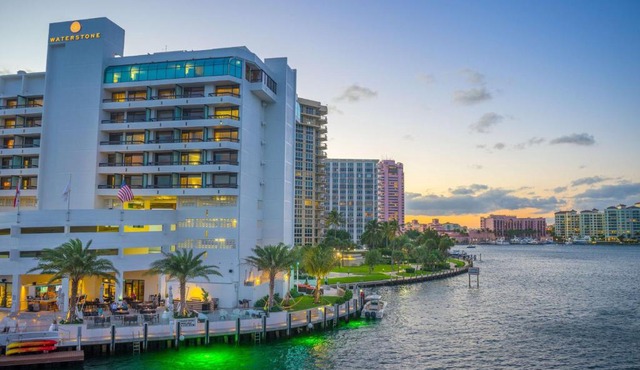Waterstone Resort & Marina Boca Raton, Curio Collection by Hilton