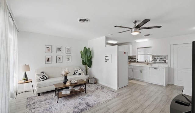 Welcome! Cozy 2-bedroom 1st floor unit in this well kept Triplex in Northport