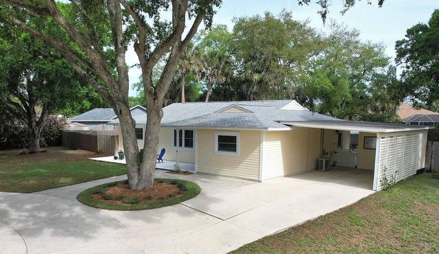 Welcome to The Fun House! Charming 2 bedroom, 2 bath home in Sebastian with pool