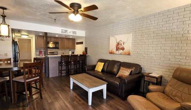Welcome to the Ranch! Spacious LUXURY FAMILY SUITE 202