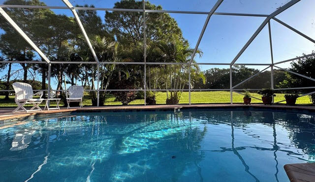 Wellington Pool Retreat-4BR/2.5BA