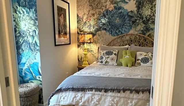Whimsical 2-Bedroom Nest Near Downtown and the Waterfront