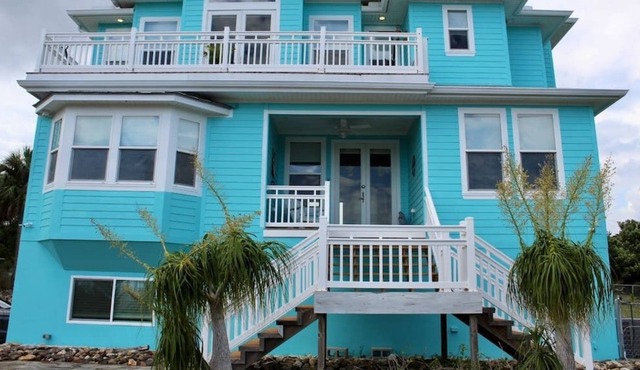 Whistle Stop - Waterfront Oasis · Private Dock · Kayaks & Gear