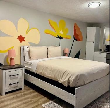 Wildflower Room At The Trailblazer Unit 10