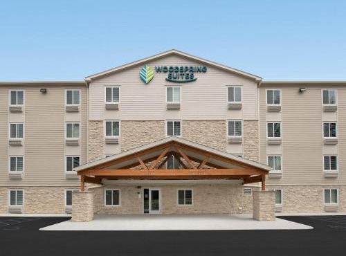 WoodSpring Suites Cleveland North