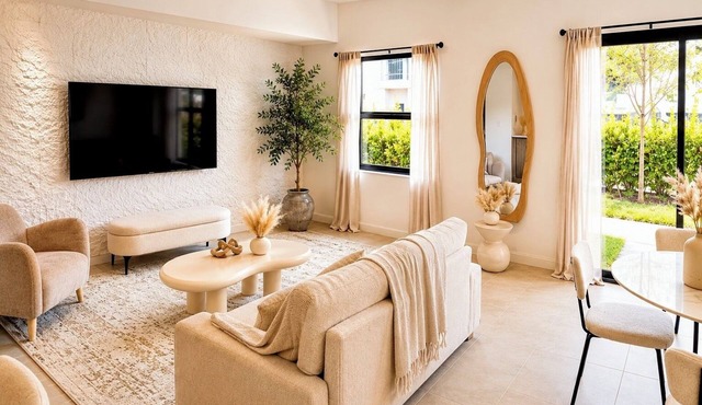 WORLD CUP STAY. 15 MINUTES FROM STADIUM. FREE ONSITE PARKING. SLEEPS 6