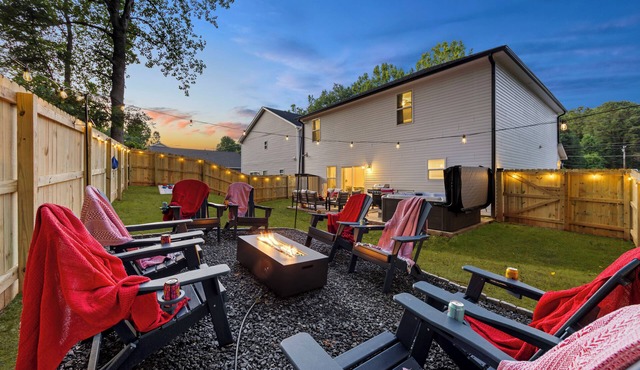 WOW! Charming Charlotte Home w/Hot Tub and Game Room!
