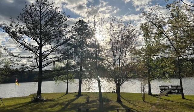 Your Peace on Earth Awaits at the Brannon-Lake Sinclair