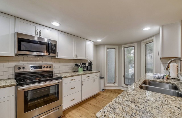 34 Turtle Lane Club ~ Beautiful 3Br Townhome with Private Access to Pool!