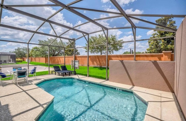 Bella Vida Townhome: Private Pool & Mickey Room