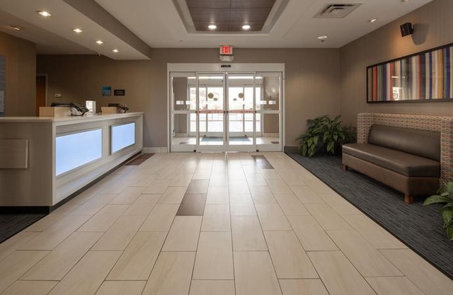 Holiday Inn Express Hotel & Suites Lenoir City Knoxville Area