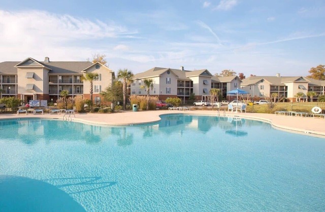 Lakeside Bliss: 2BR Suite at Wyndham Lake Marion