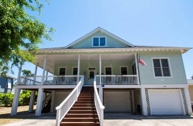 Blvd St Helena Island 