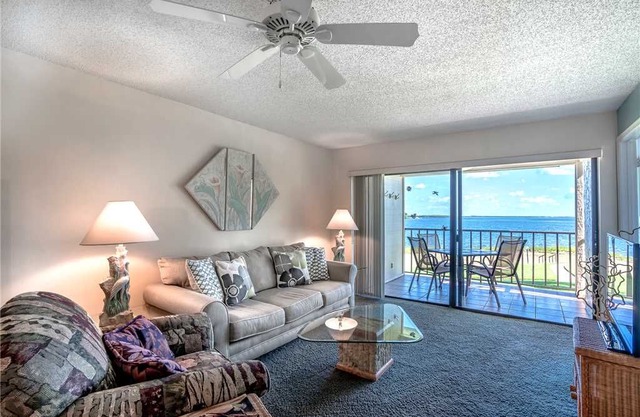Palma Del Mar Unit 210, 2 Bedrooms, WIFI, Heated Pool, Spa, Sleeps 4