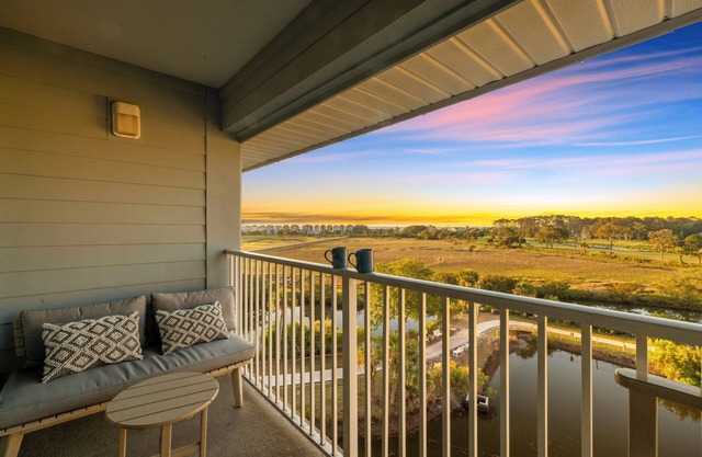 Stunning Ocean & Coastal Views - Resort Amenities-Pools & Private Beach Access!