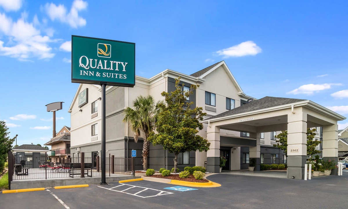 National Hills Hotel | Quality Inn & Suites Augusta I-20