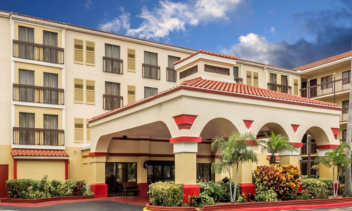 Boca Raton Hotel | Holiday Inn - Boca Raton - North