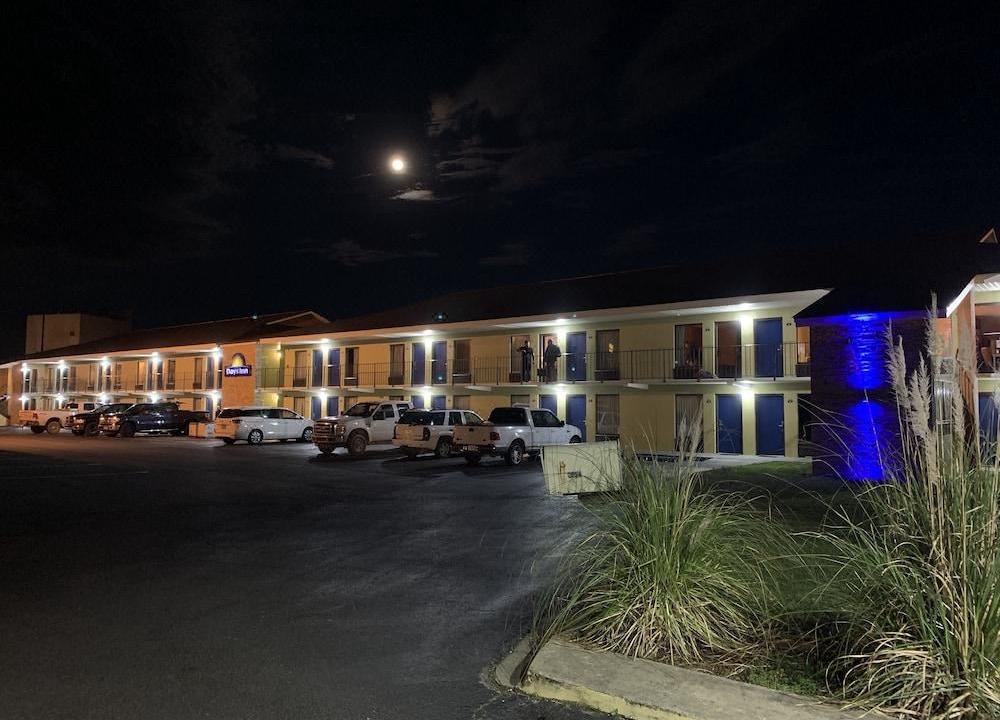 Seiglers Crossroads Hotel | Days Inn by Wyndham Aiken - Interstate Hwy 20
