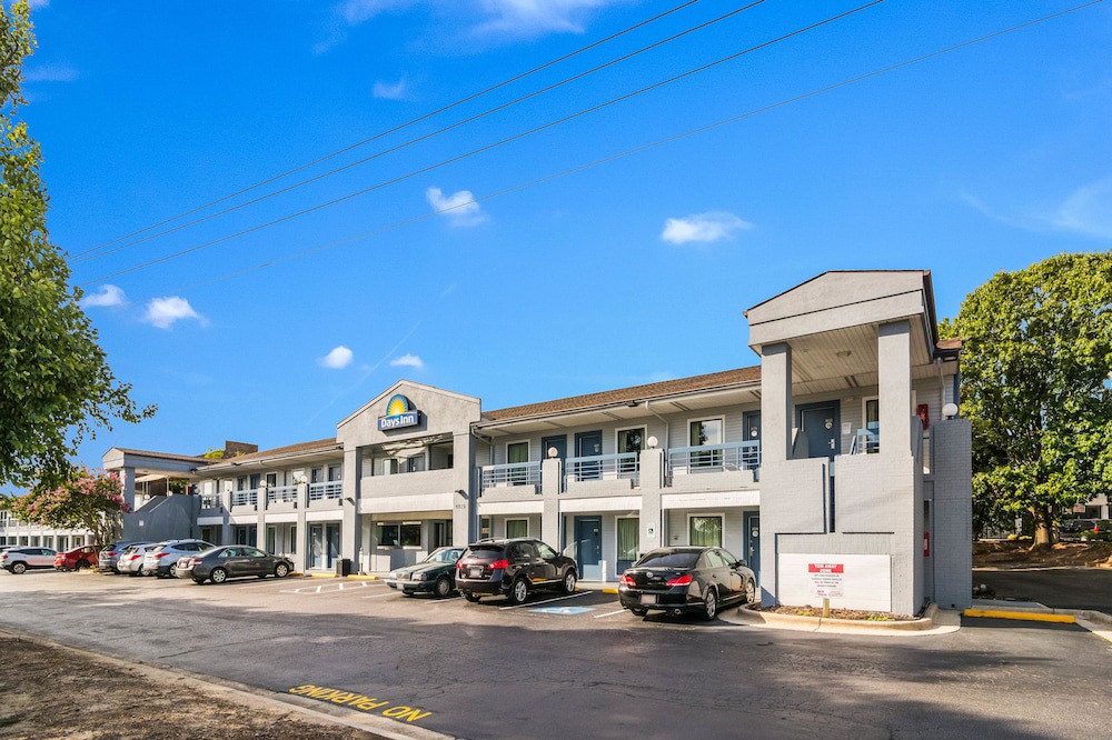 Northwest Raleigh Hotel | Days Inn by Wyndham Raleigh Glenwood-Crabtree