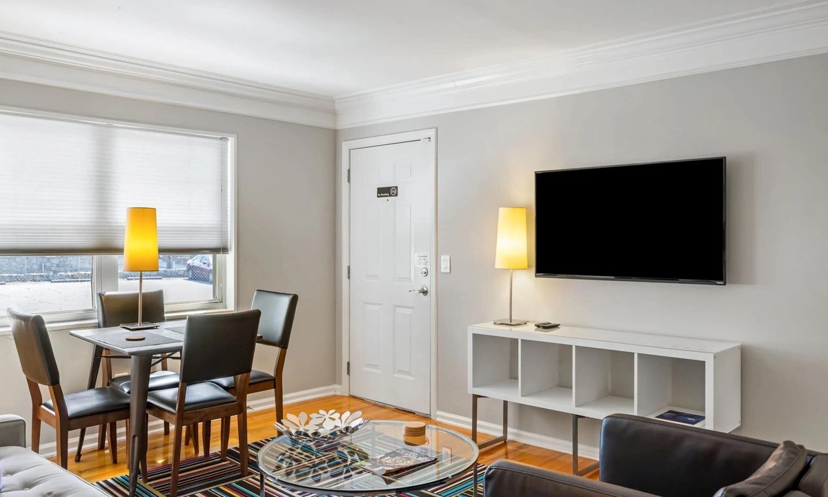 Brookwood Apartment | Brookwood Courtyard by BCA Furnished Apartments Bcc2b 09 I