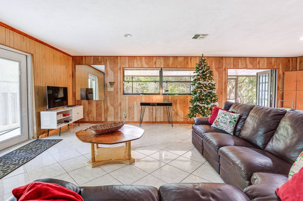 Sylvan Shores House | Lake Placid Home w/ Screened Porch: Near Lake Clay