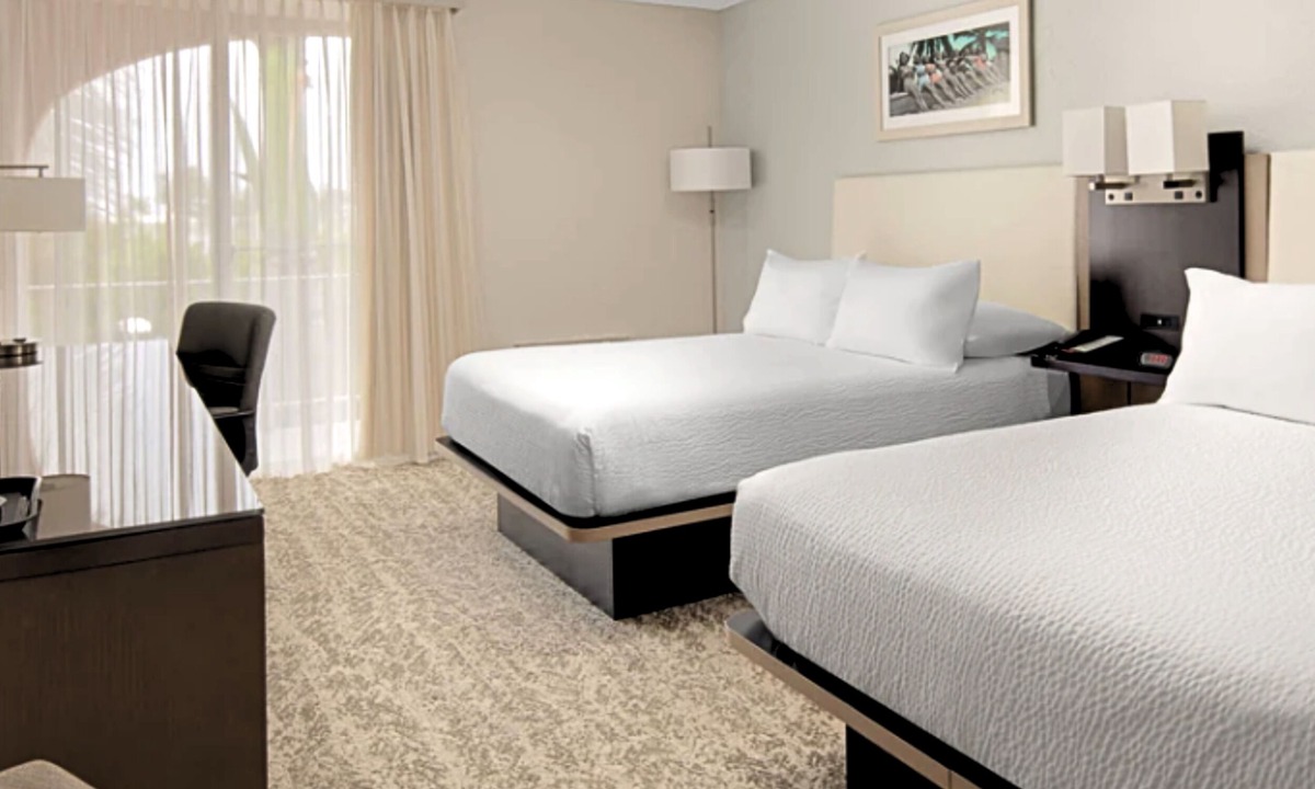 Palm Beach Hotel | Fairfield Inn And Suites By Marriott Palm Beach