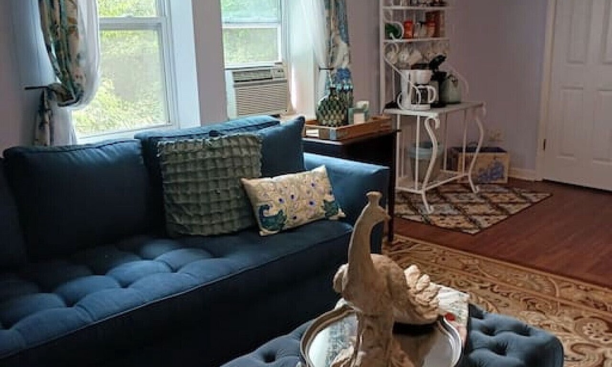 Cleveland Apartment | Park Ave Peacock in the heart of Cleveland TN