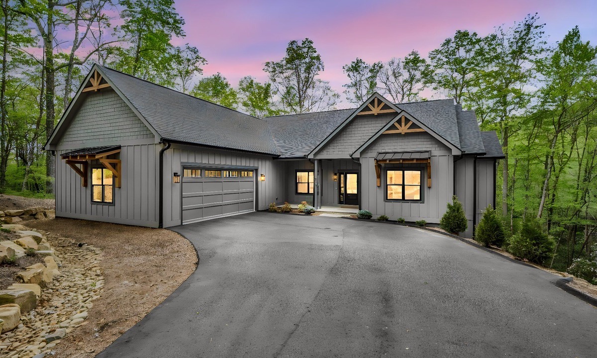 Brevard House | Brand-New Luxury Mountain Retreat: 4BR/4BA Located in Brevard, NC