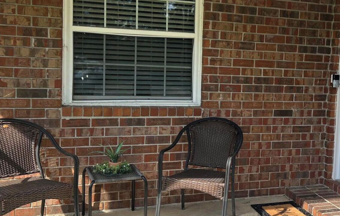 Statesboro Apartment | The MARTIN- a Charming 2-bedroom close to GSU campus, stadium, and downtown.