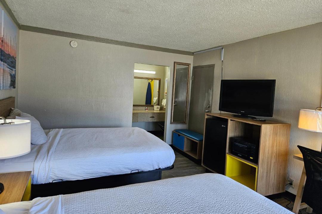 Washington Hotel | Days Inn by Wyndham Washington