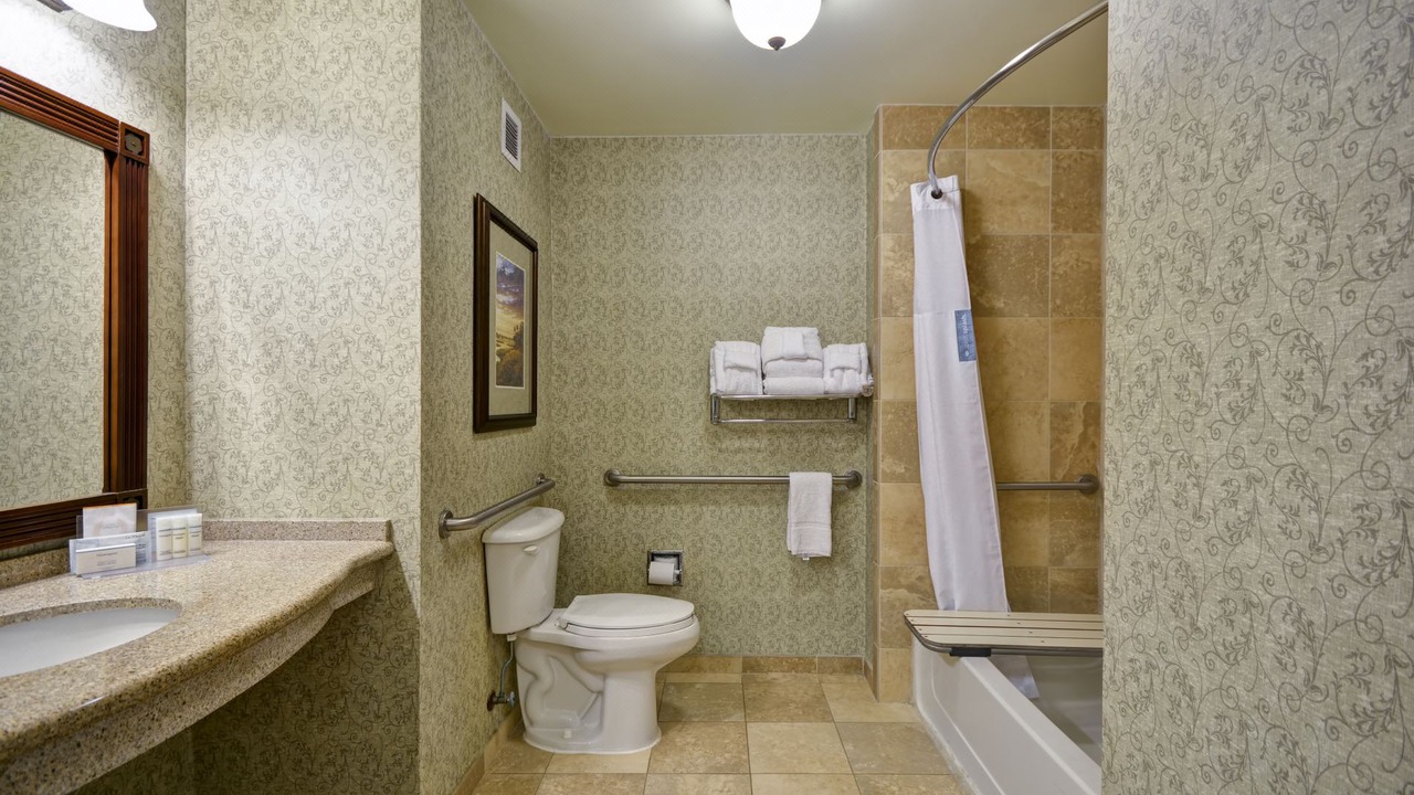 Photo of Bathroom in Yamacraw Village