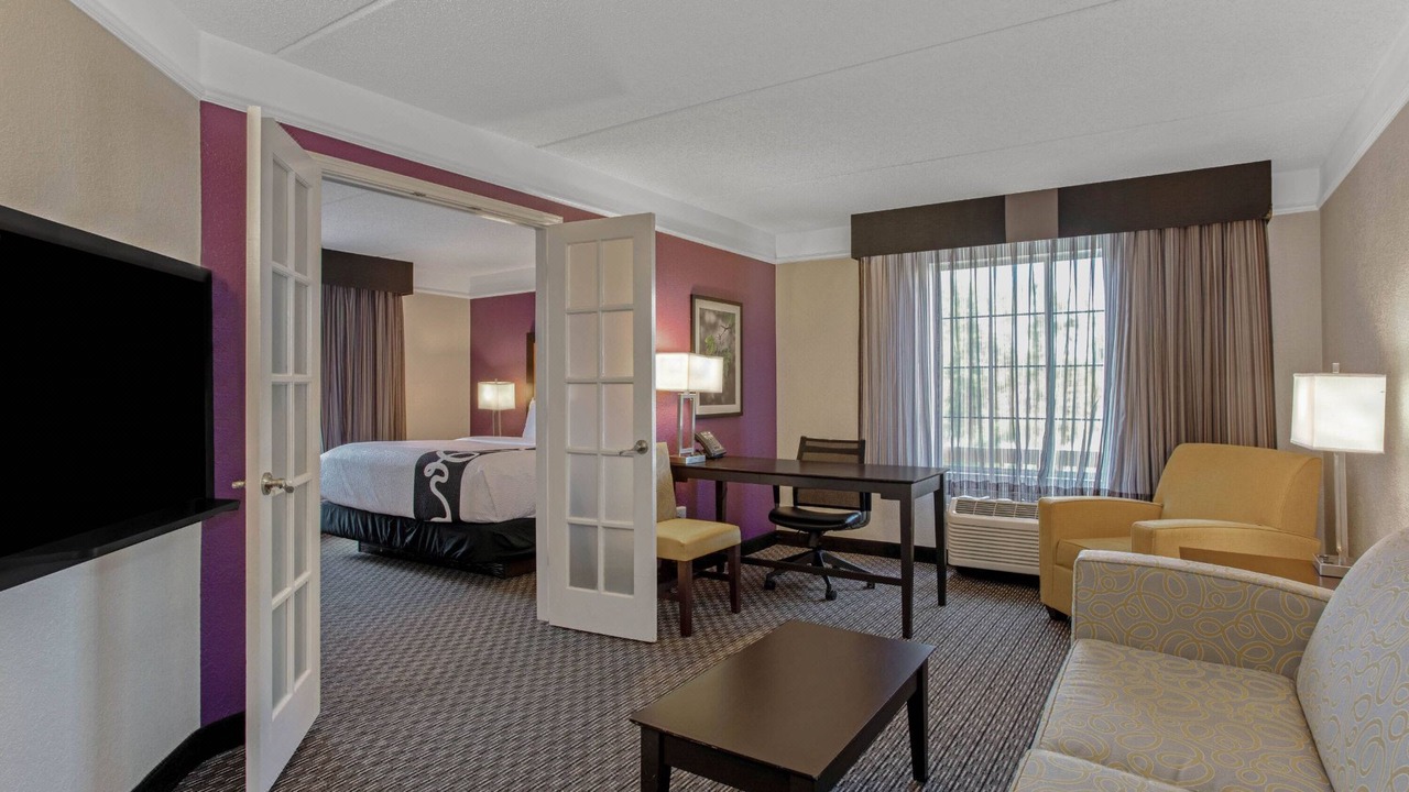 Photo of Livingroom in Airport North