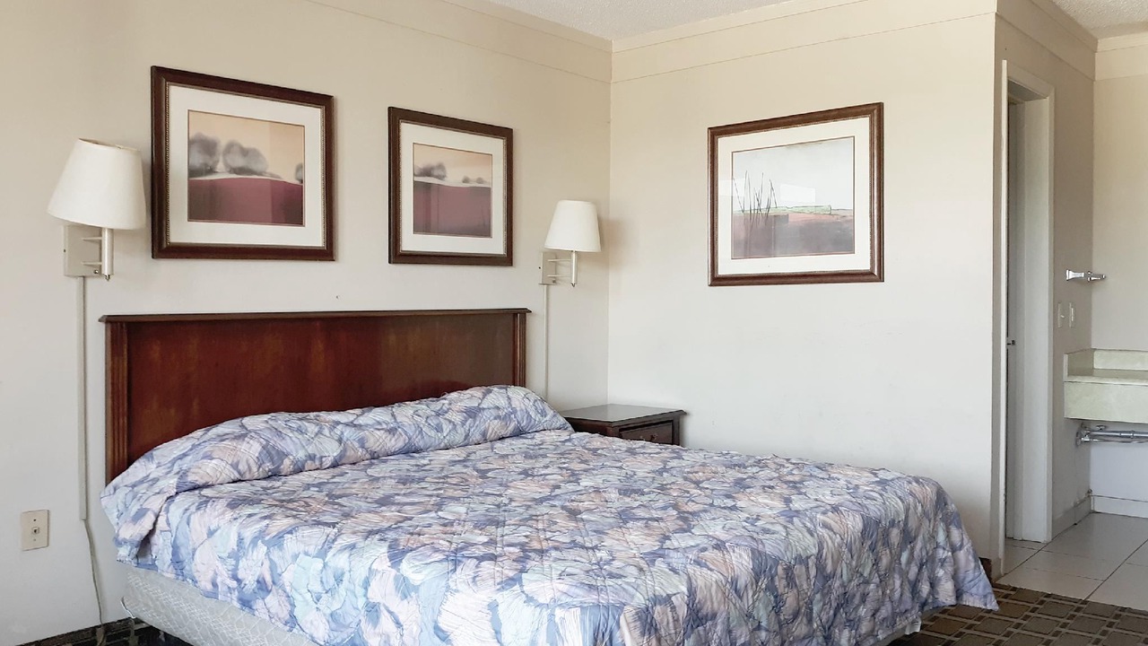Photo of Bedroom in Douglas