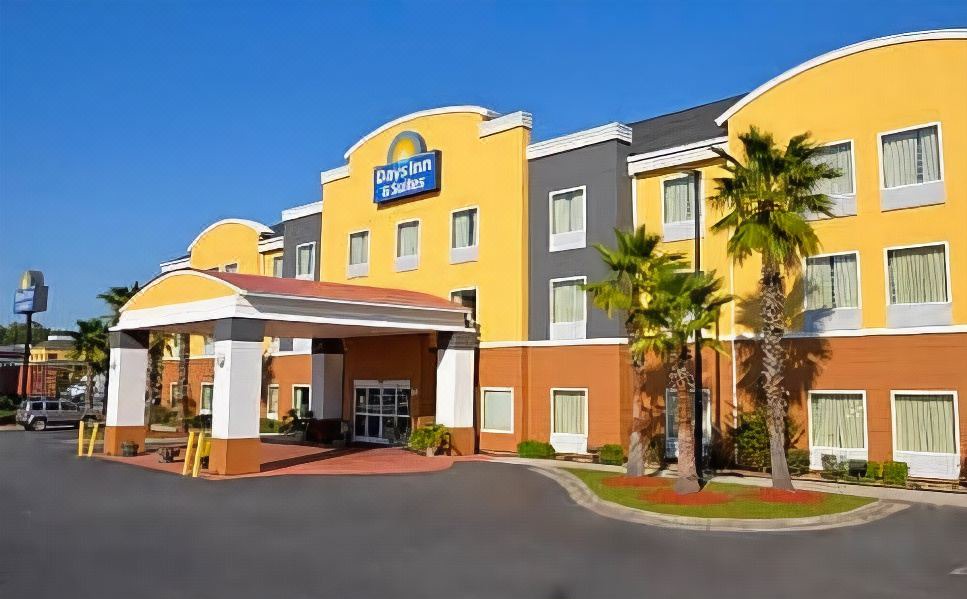 Photo of Buildings in Port Wentworth