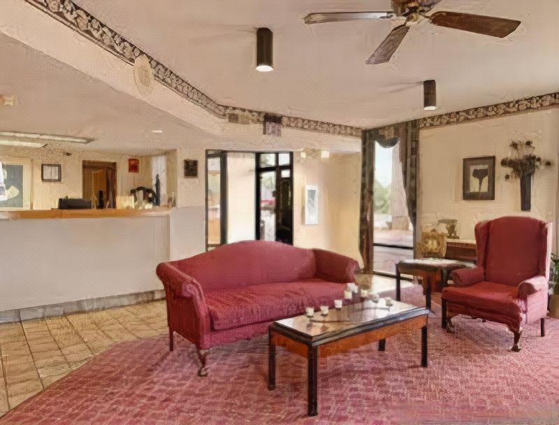 Photo of Livingroom in Clinton