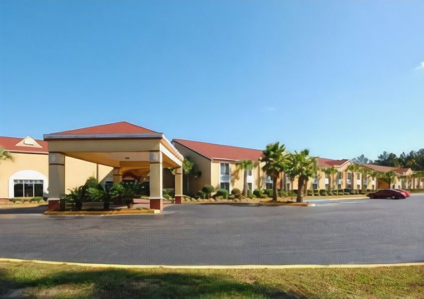 Photo of Buildings in Walterboro